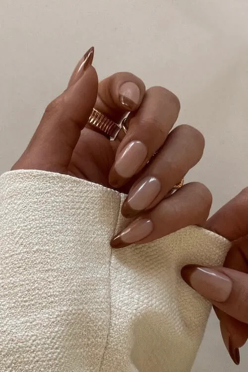 Nude nails